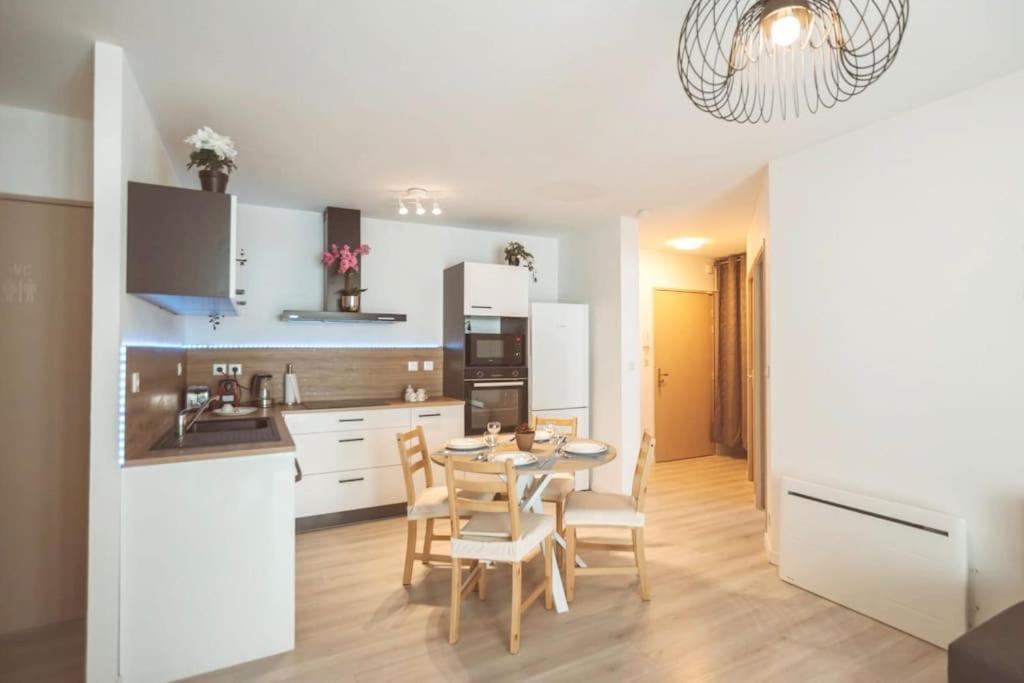 Le Cocon Manceau Apartment Le Mans Luaran gambar